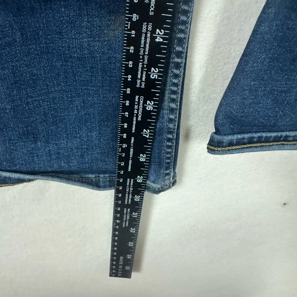 Old Navy Jeans - Mens 33 x 32 - Blue - Straight Built In Flex - Distressed - Picture 5 of 9